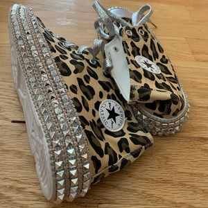 Hight top sneakers new